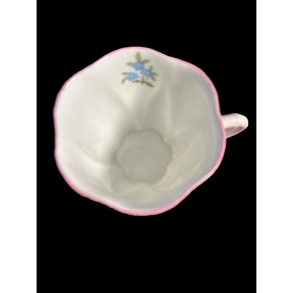 Shelley Flat Demitasse Cup & Saucer Set Rose & Red Daisy (Dainty) England Bone C - Picture 4 of 11